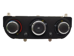 Kontrolna Enota Grelca 272704701R 5R5841100 Clio 4 Captur Renault