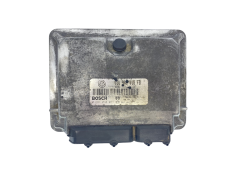 Kontrolna Enota 038906018FB 0281010006 VW Bosch 63753