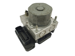 Črpalka Abs Nissan Qashqai 476604EA1E 0265956531 Bosch 61697
