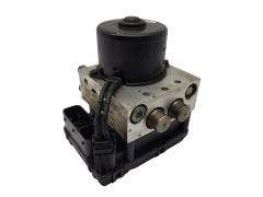 Črpalka Abs Chrysler Voyager P04721427AK 04686702AE Ate 6468