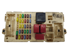 Škatla z varovalkami Alfa Romeo 60686059