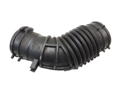 Cev za polnjenje zraka 165758885R 1.5 dci Renault Clio 4 Dacia Duster