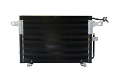 Kondenzator klimatske naprave 4A0260403A 22601775601 Audi 100 Vika