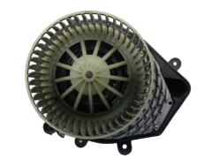 Motor Ventilatorja Grelca VW Passat Audi A4 8D1820021 740221233F 1088