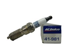 Vžigalna svečka 41-981 ACDelco Cadillac Buick GMC Vžigalna svečka 41-981 ACDelco Cadillac Buick GMC