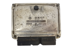 Kontrolna Enota 0281015334 038906019PF Skoda Bosch 1078