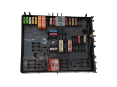 Škatla z varovalkami VW Audi 1K0937124H 0-1534502-1 19680