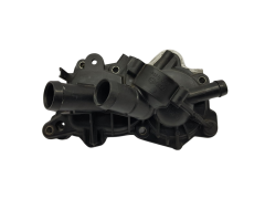 Vodna Črpalka 04C121042D VW Audi Seat Skoda