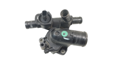 Ohišje Termostata 8200801570 2.0 DCI Renault Koleos Laguna 3