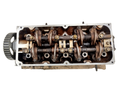 Glava motorja Hyundai Pony 1.5 8V G4DJ