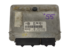 Kontrolna Enota Motorja ECU VW 0261206175 071906018K Bosch