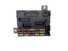 Škatla z varovalkami Alfa Romeo 46447809 50575