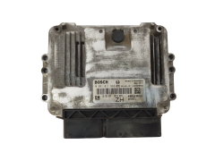 Kontrolna Enota 0281011943 55556829 8973785712 Opel Bosch GM Isuzu 3210