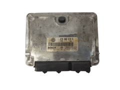 Kontrolna Enota 038906018N 0281001727 VW Bosch 3527