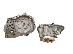 Ohišje Menjalnika JH3142 Renault Megane 2 1.6 8200133170 8200210086
