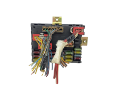 Škatla z varovalkami Fiat 46412170 A223 58116