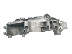 Nosilec motorja 8200881264 2.0 2.3 DCI Renault Opel Nissan