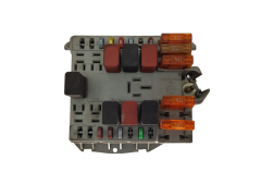 Škatla z varovalkami Fiat 51763771 Delphi 20615