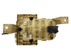 Škatla z varovalkami Suzuki YN2-F0L YN2F0L