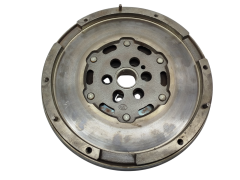 Vztrajnik 9686904080 0532T4 1.6 eHDI 8v Citroen Peugeot LUK