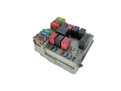 Škatla z varovalkami Fiat 51795922 51795922057657