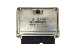 Kontrolna Enota 038906019HQ 0281010957 VW Seat Bosch 3366