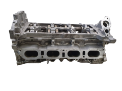 Glava motorja 11040BV80A 1.6 TCE Renault Nissan
