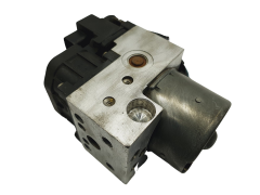 Črpalka Abs Nissan Almera 476605M303 0273004596 Bosch 63601