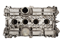 Glava motorja Renault Volvo 1001005 7438610005 2.0 16v N7Q