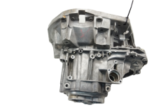 Ohišje Menjalnika 8200187174 JR5012 1.9 DCI Laguna 2 Renault