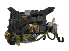 Škatla z varovalkami Ford 1S7T-14A073-AE 19856