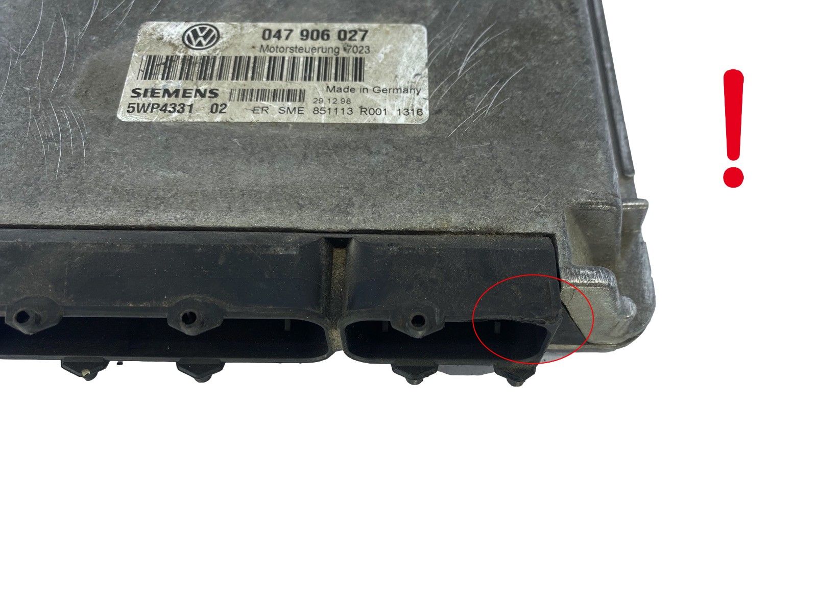 Kontrolna Enota 047906027 5WP4331 02 VW Seat Siemens 48858 main product photo