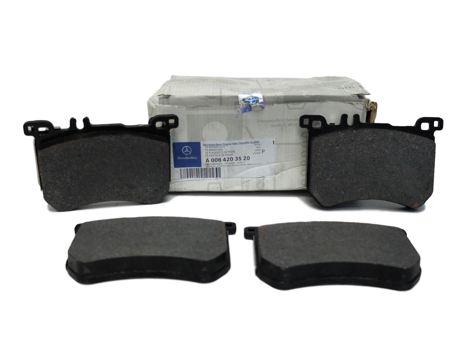 Zavorne ploščice Spredaj Nov Original Mercedes-Benz A0084203520 main product photo