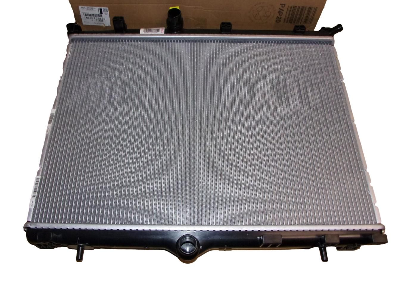 Hladilnik Original 9827174680 Peugeot main product photo