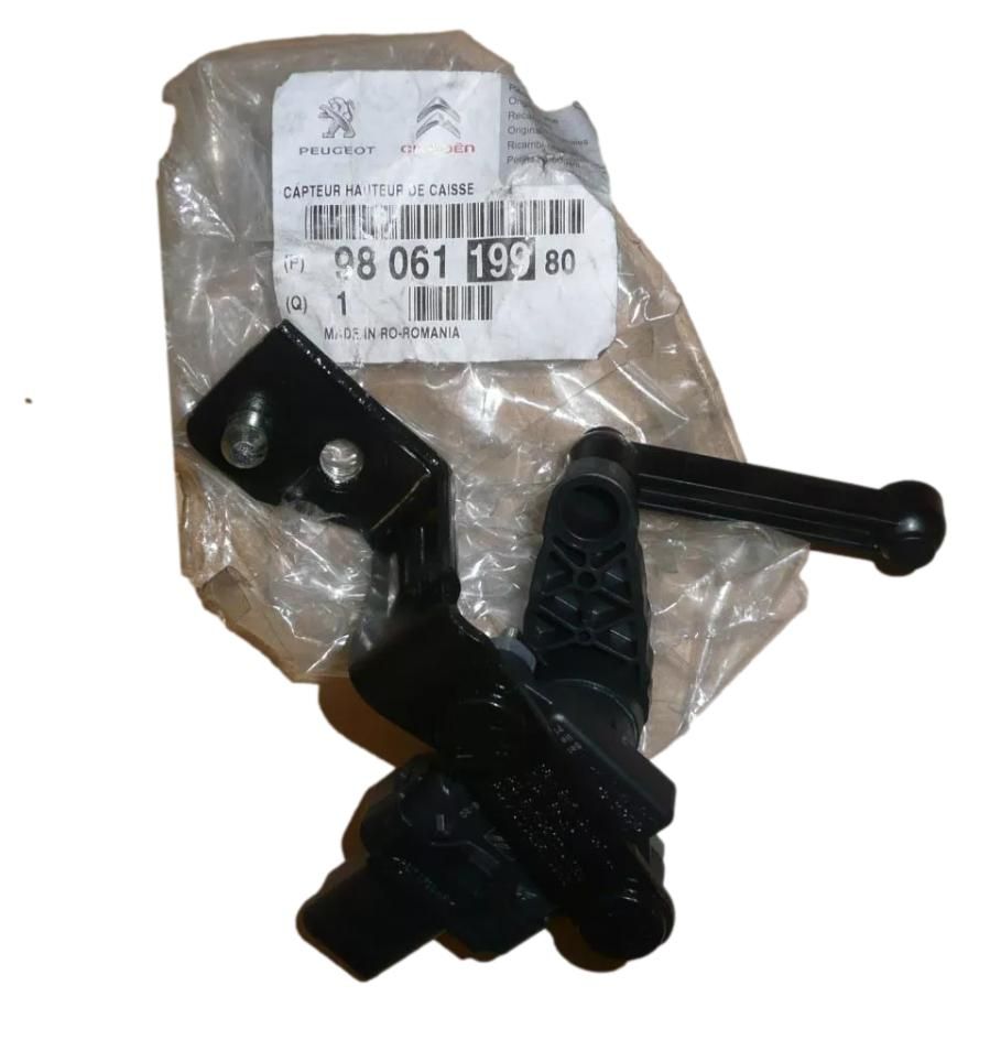 Svetlobni Senzor Spredaj Nov Original 9806119980 Peugeot 308 main product photo