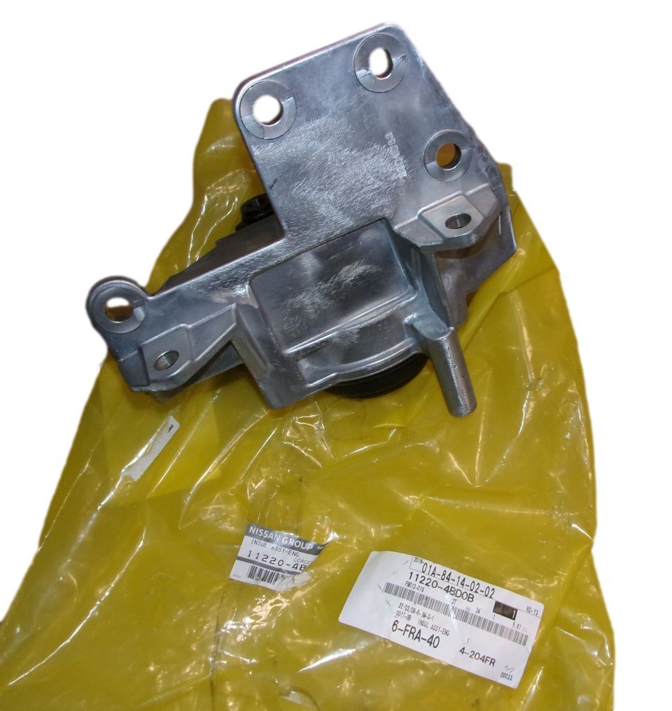 Nosilec Motorja Nov Original 112204BD0B Renault main product photo
