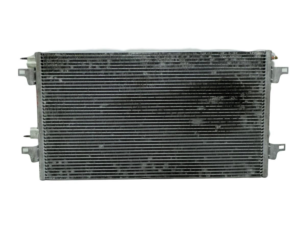 Kondenzator klimatske naprave Renault 8200152728 Behr main product photo