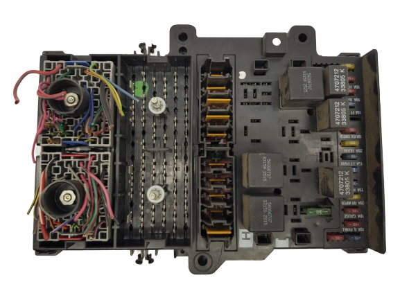 Škatla z varovalkami Chrysler P4707794 main product photo